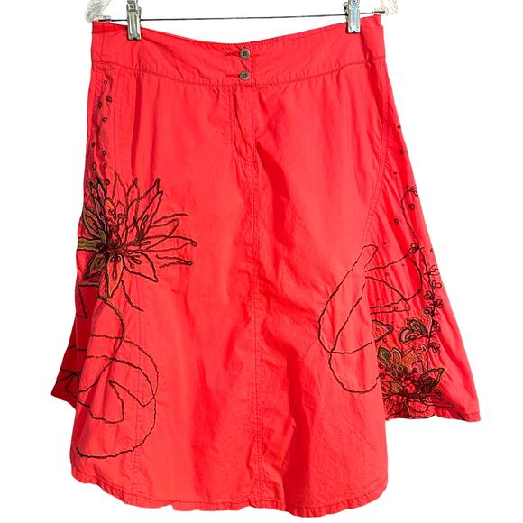 Oillily Vintage Skirt Knee Length 38 / 8 Embroidered Floral Detail Fit Flair Y2K - Picture 1 of 13